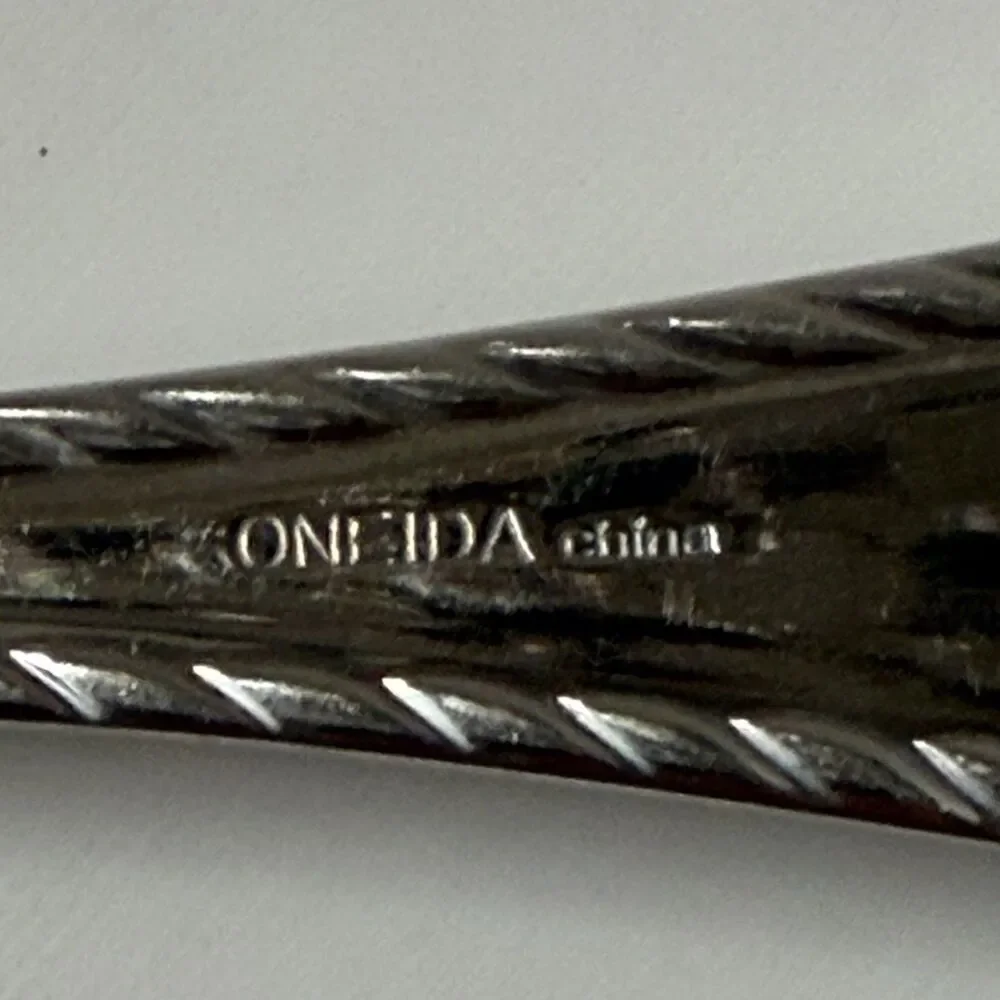 2pc Oneida Belmont-Lyons Iced Tea Spoons 7 1/2” Stainless Glossy Rope Edge China